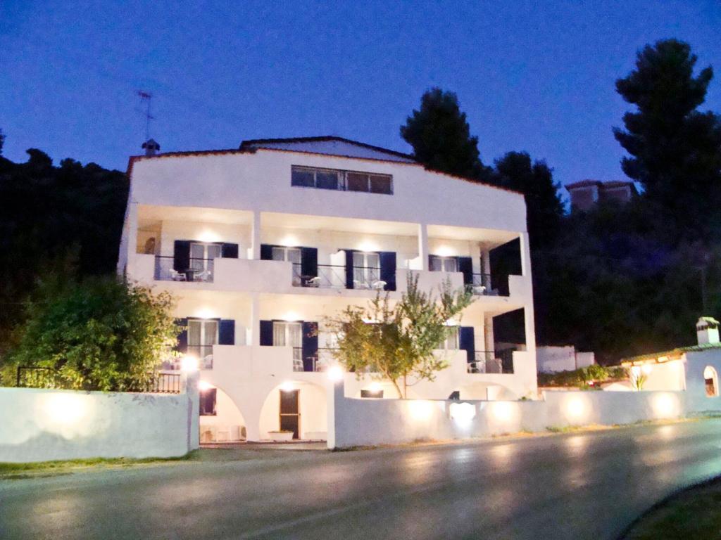 Villa Diamanti Kanapitsa  ภายนอก รูปภาพ